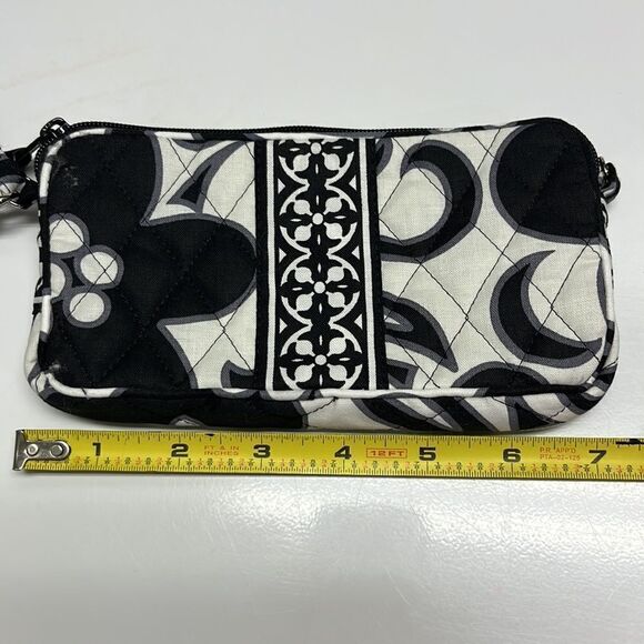 Vera Bradley Gray/Black/White Cloth Wristlet - Picture 12 of 14